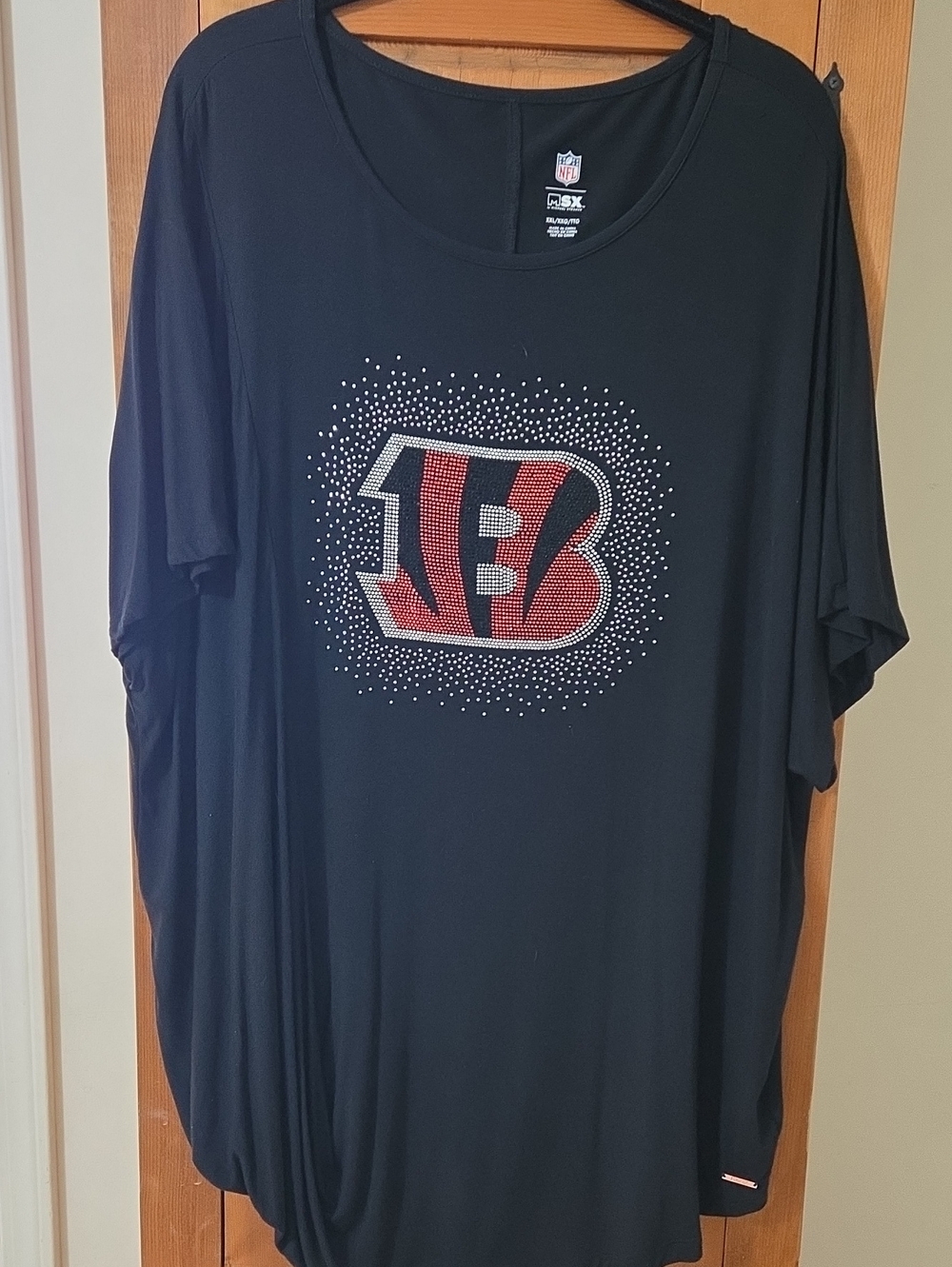 NFL Black Women's Cincinnati Bengals Rhinestone Logo Tee